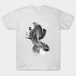 Double exposure - beautiful girl model + sea T-Shirt